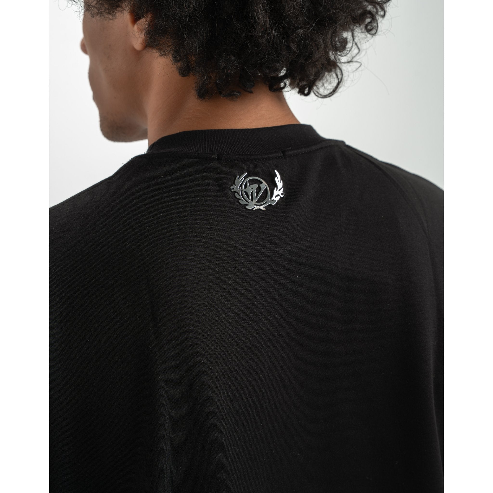 Black V t-shirt