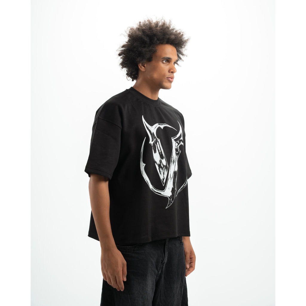 Black V t-shirt