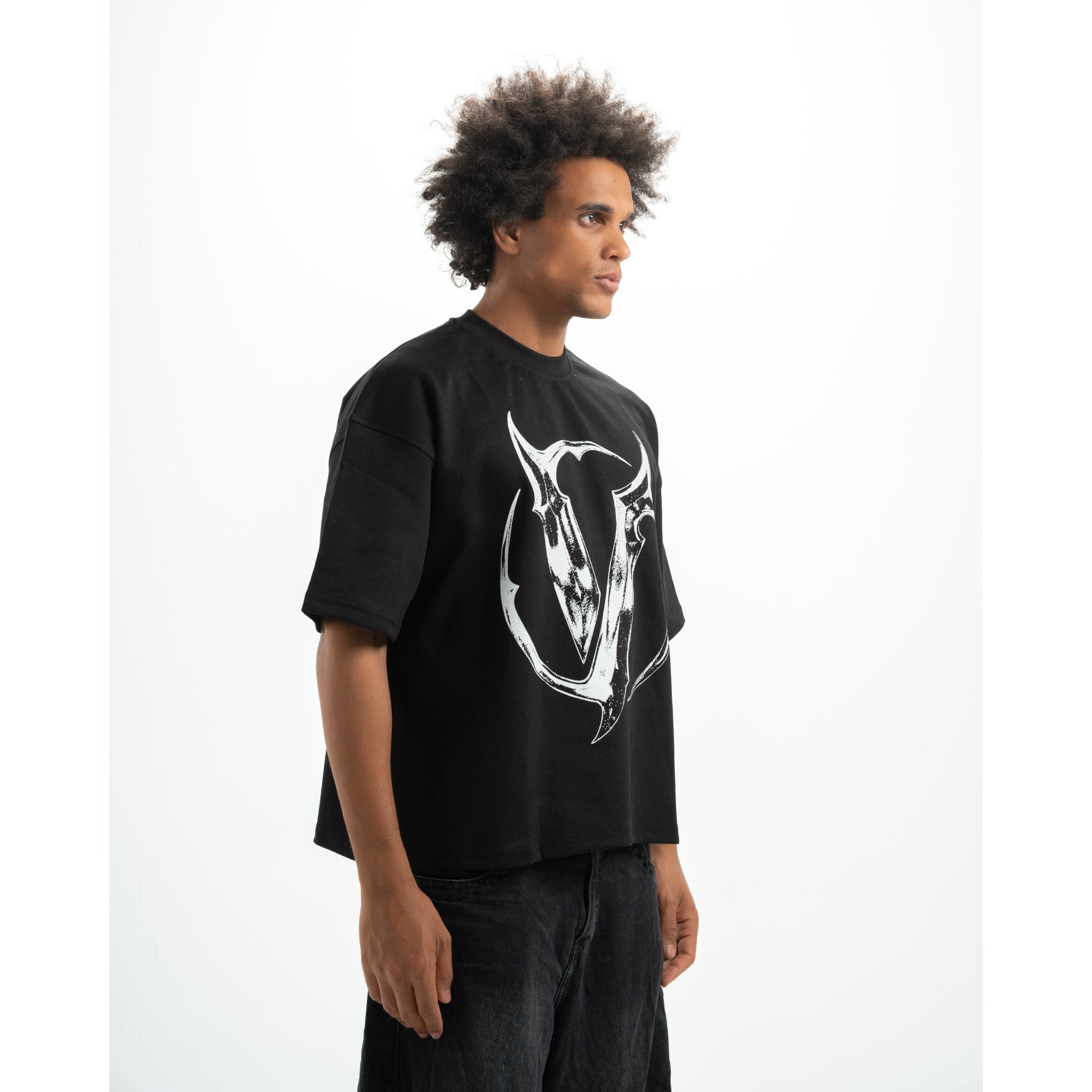 Black V t-shirt